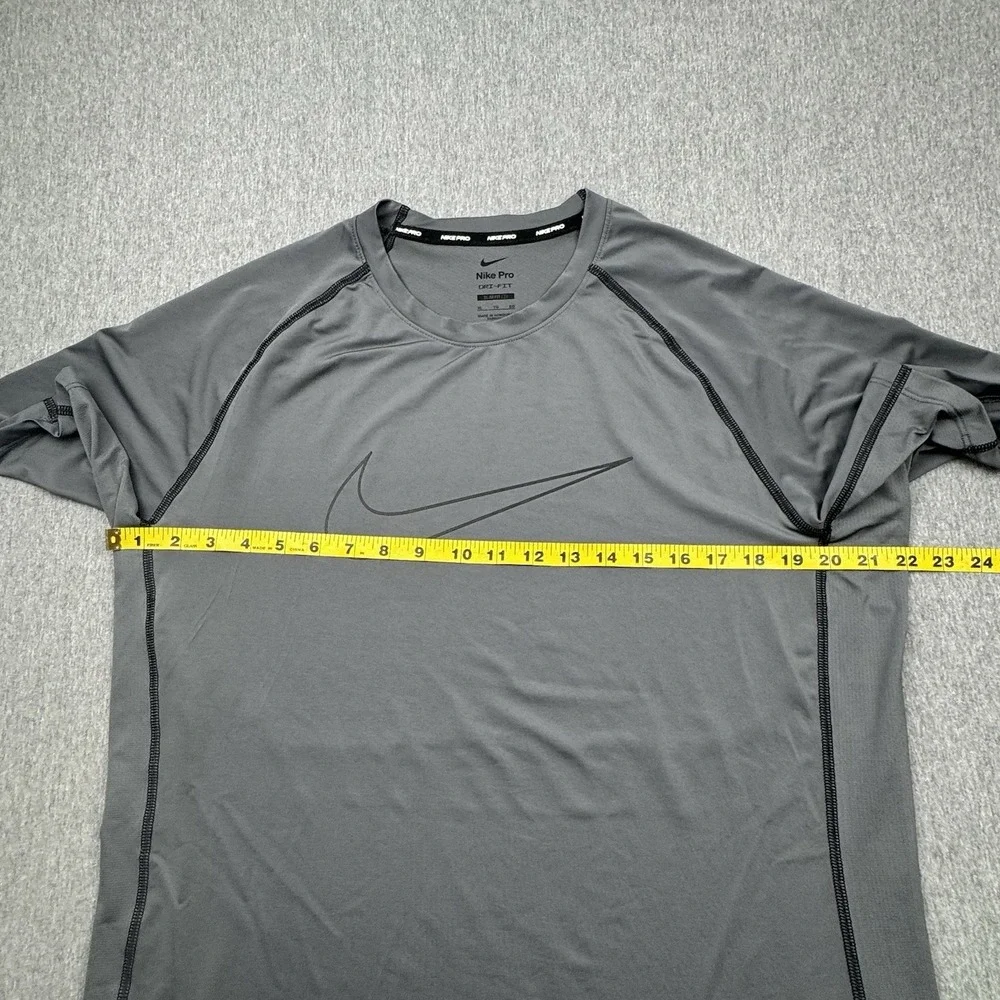 Nike Pro Dri-Fit Shirt Mens XL Gray‎ Stretch Short Sleeve Slim Fit Crew Neck